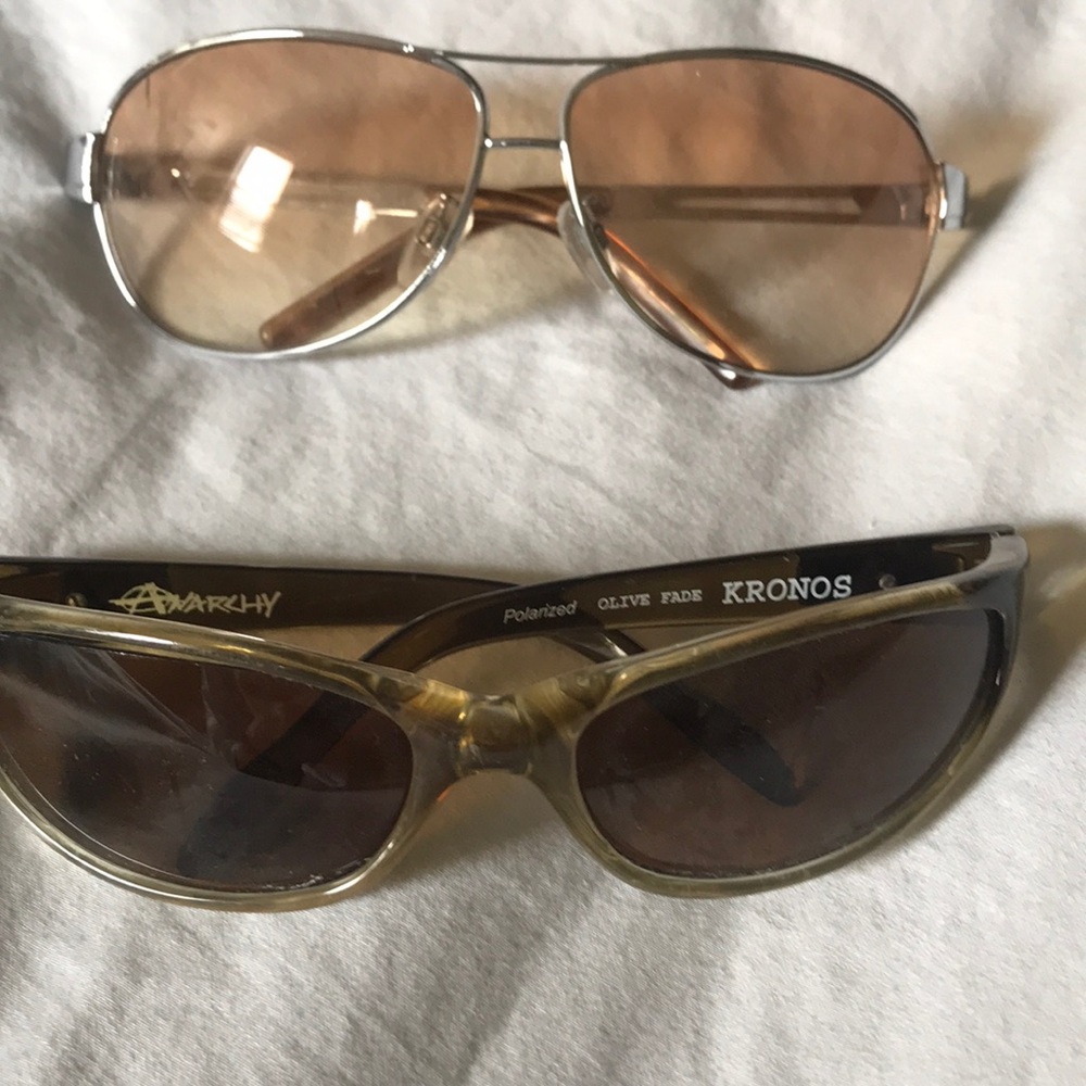 2 Pairs Sunglasses